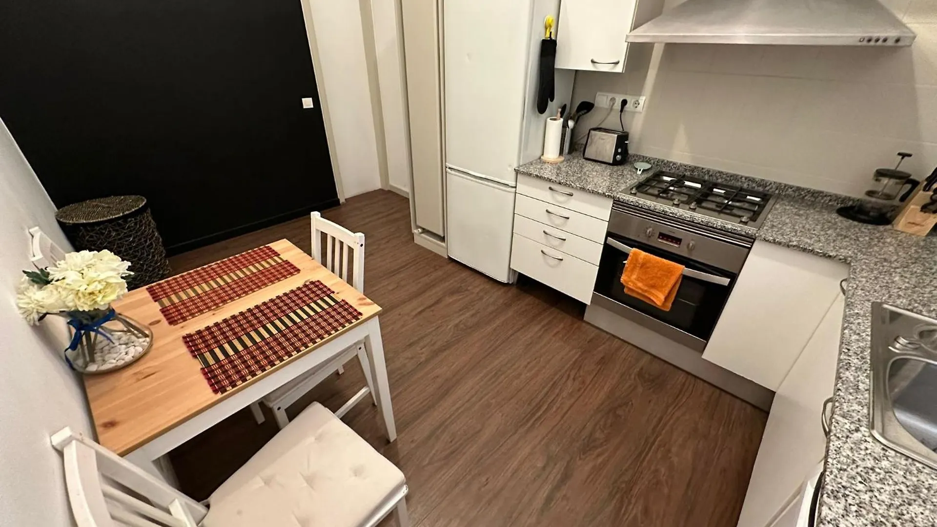 Bed & Breakfast Alojamiento Roger Barcelona