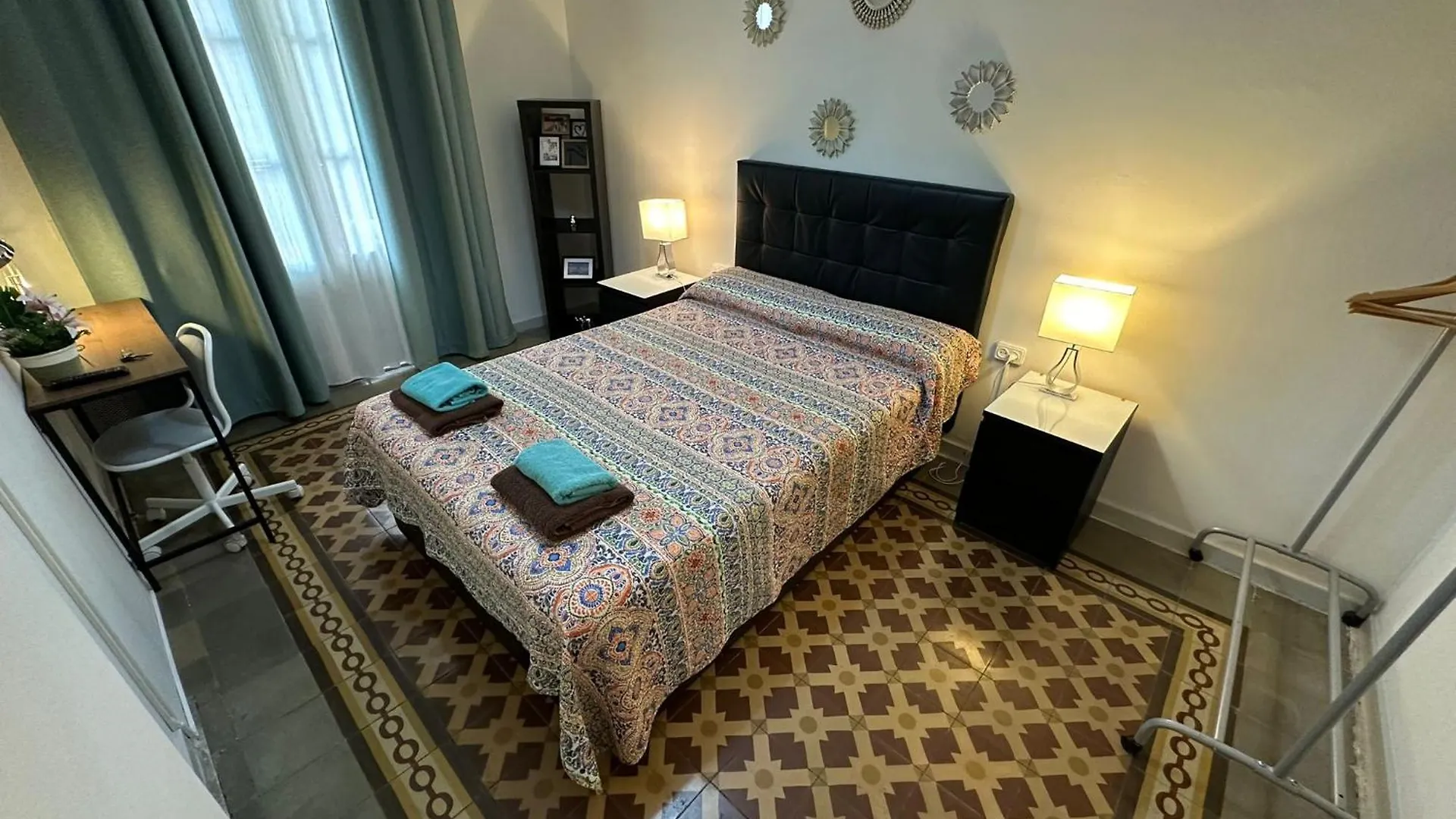 Alojamiento Roger Barcelona Bed & Breakfast