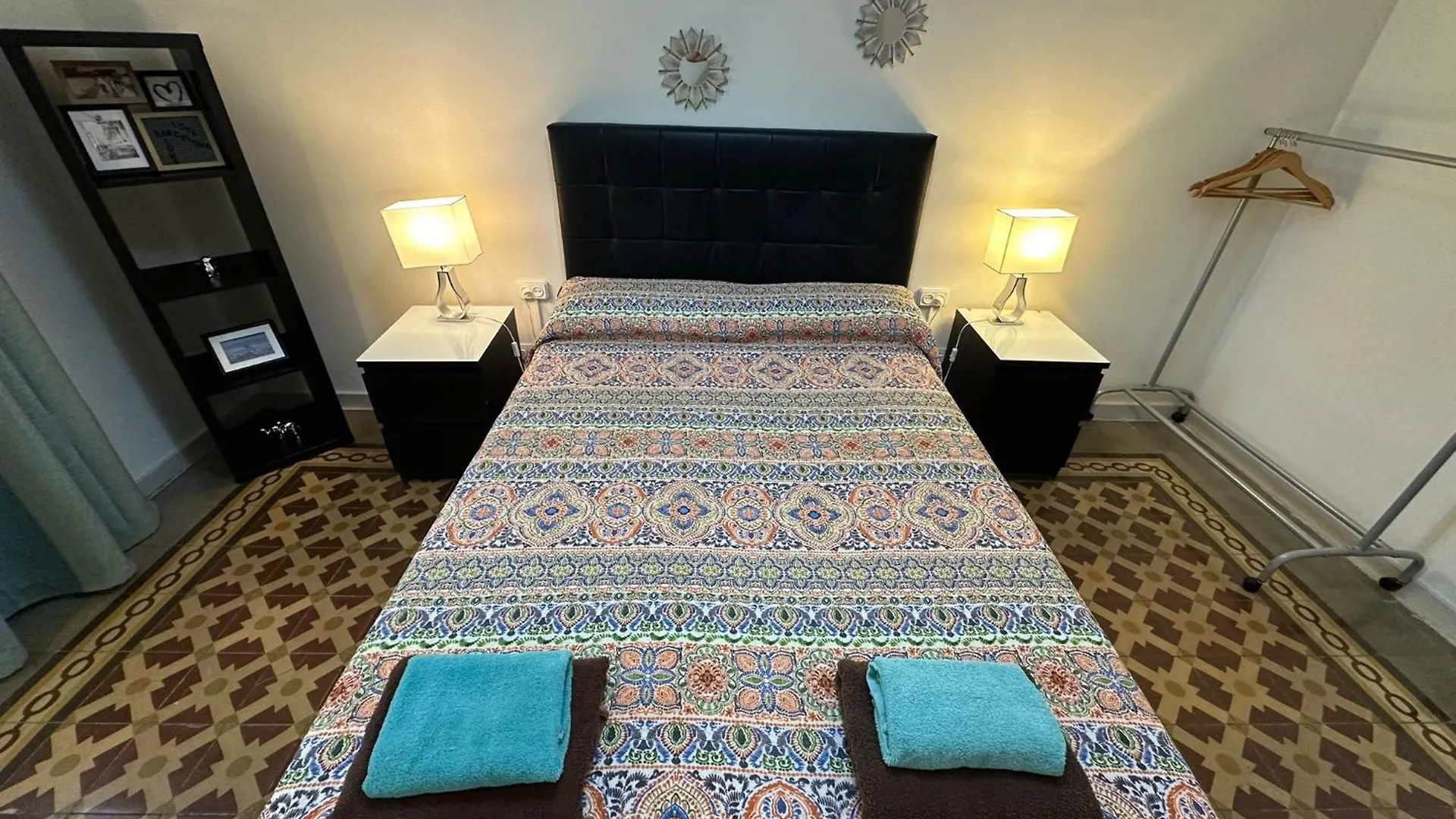Bed & Breakfast Alojamiento Roger Barcelona