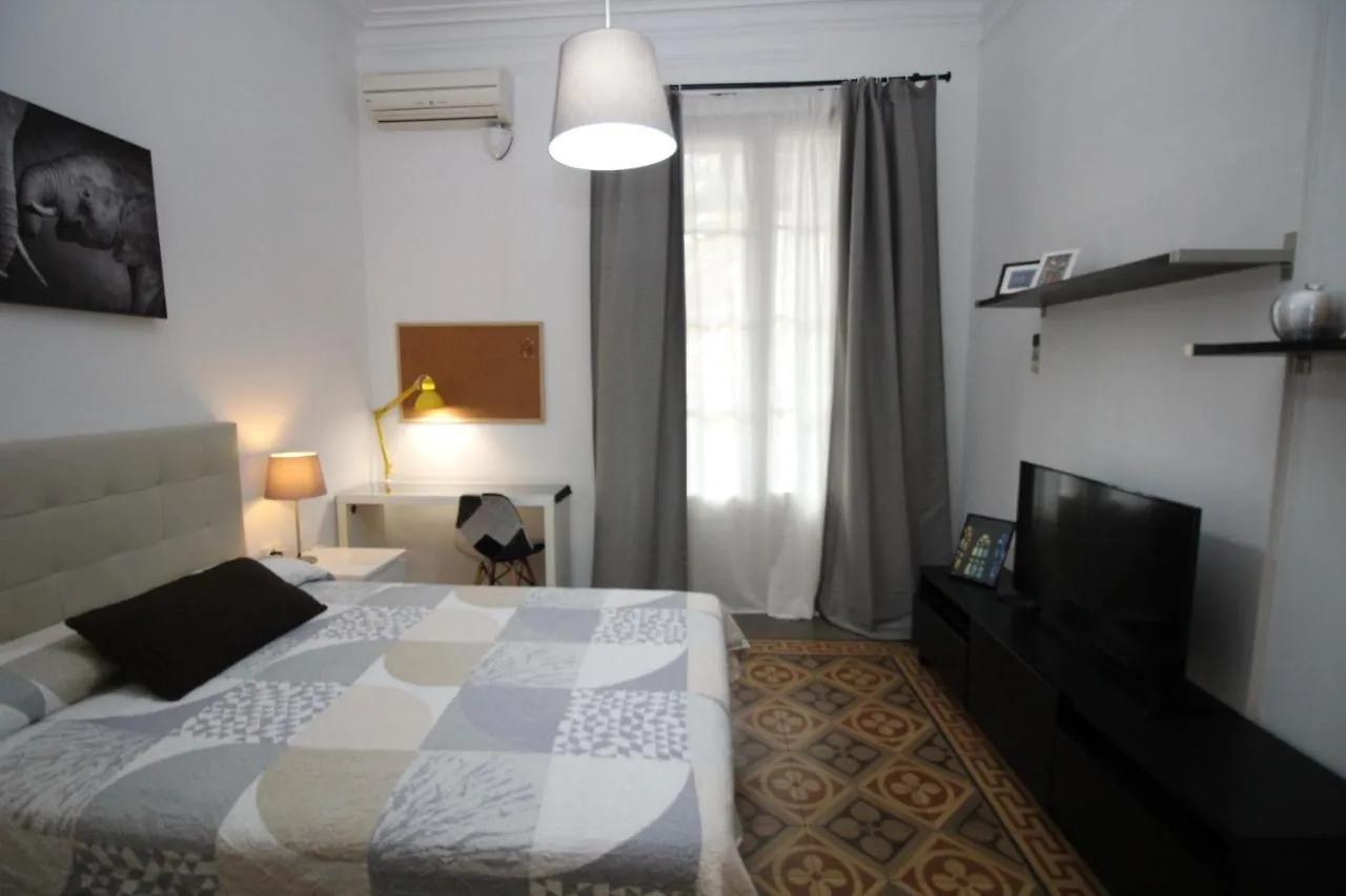 Alojamiento Roger Bed and Breakfast Barcelona Spanje