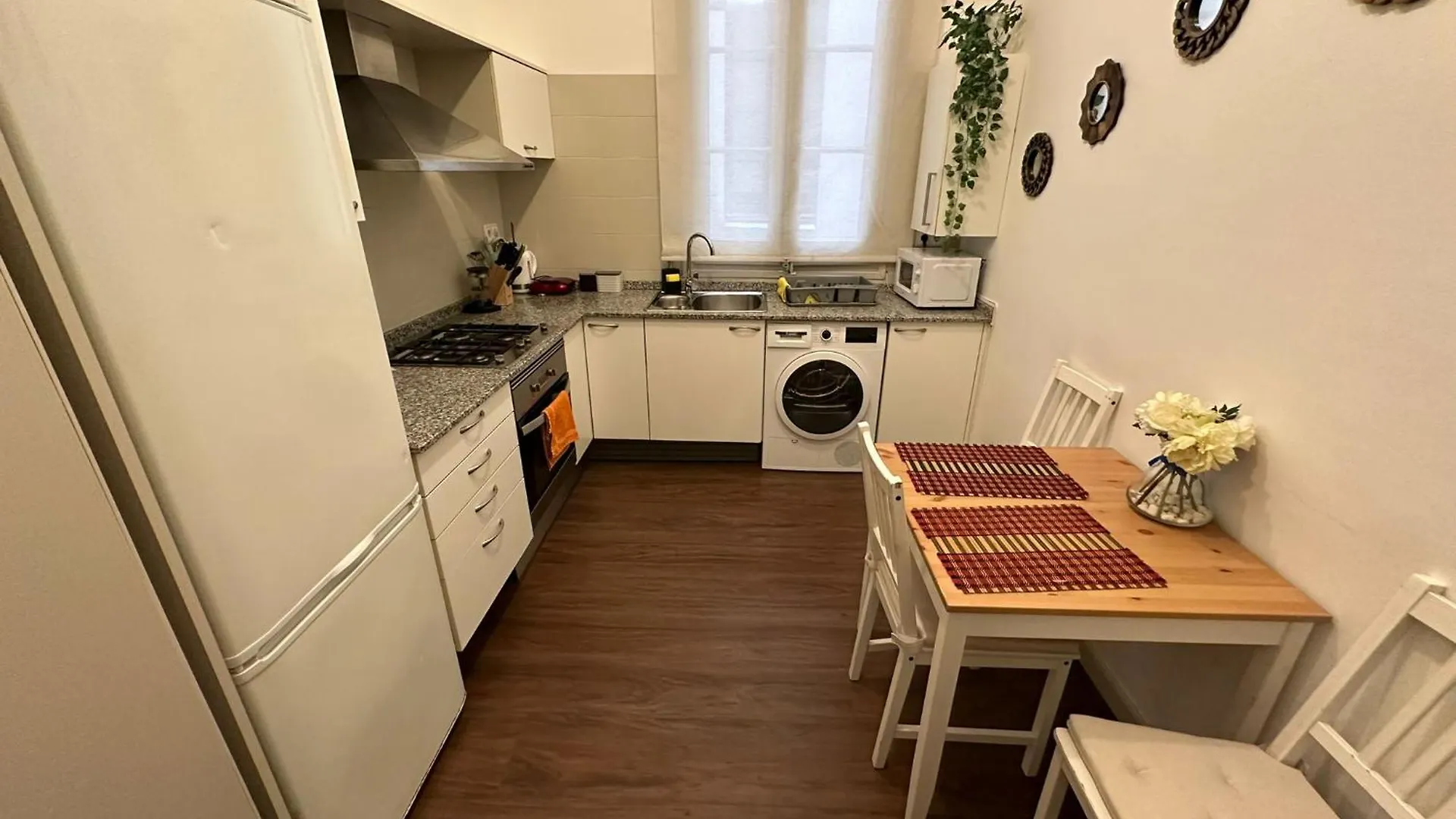Bed & Breakfast Alojamiento Roger Barcelona